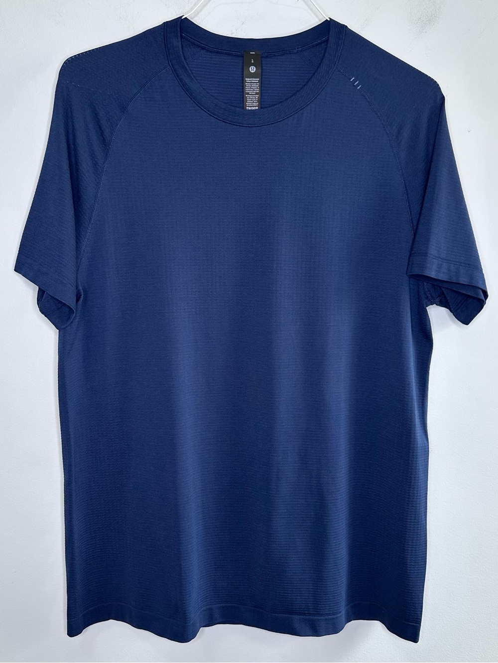 Lululemon Men’s Navy Crew Neck Short Sleeve Metal Vent Tech Tee Shirt